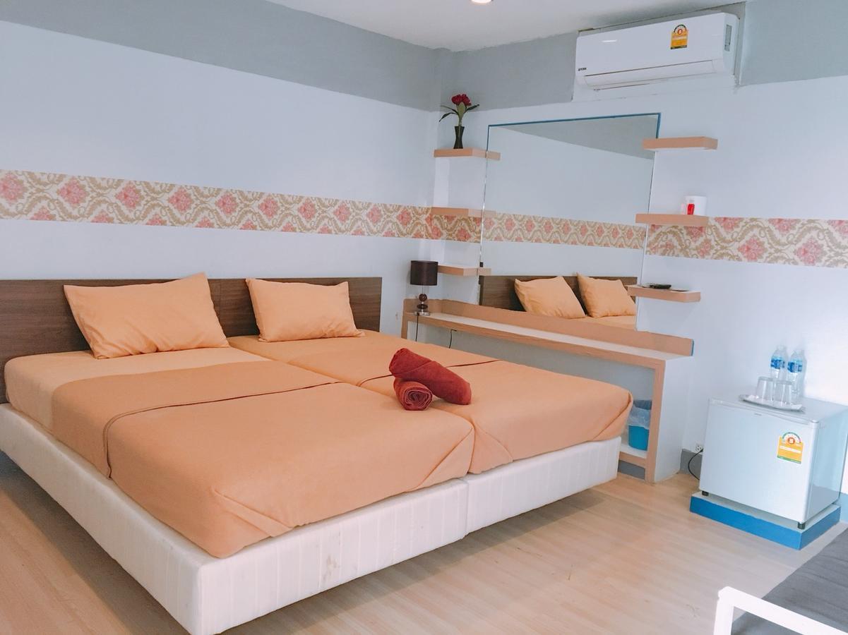 Waratee Spa Resort Villa Бангкок Экстерьер фото