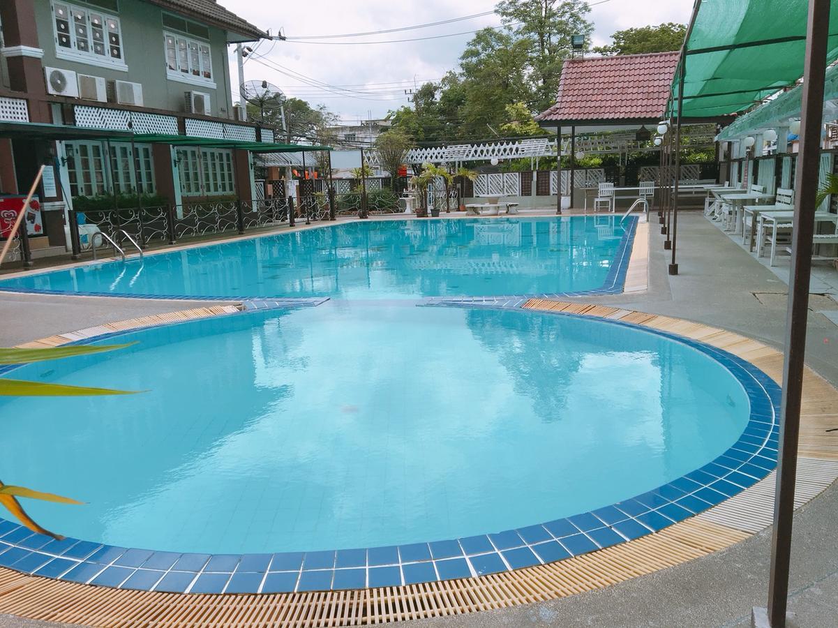 Waratee Spa Resort Villa Бангкок Экстерьер фото